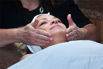 Launch: Nail Boutique Salon & Day Spa